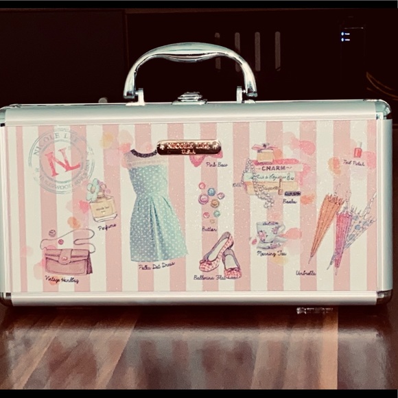 Nicole Lee makeup case - Picture 2 of 4
